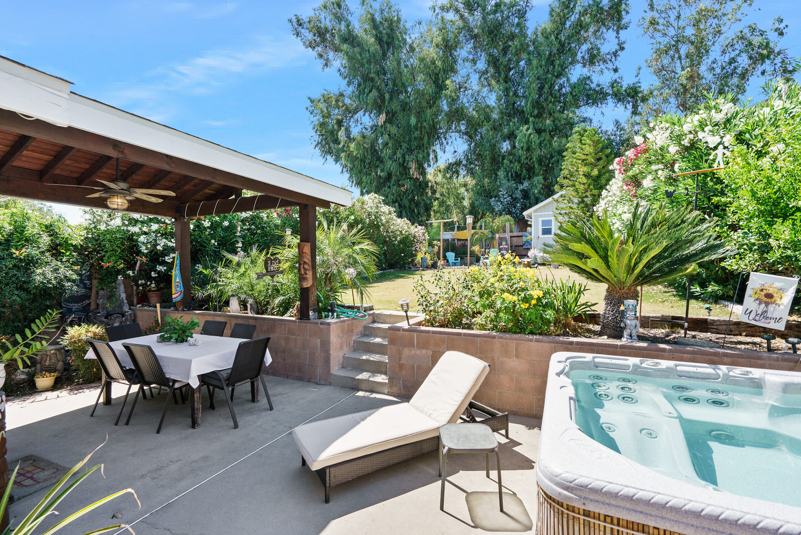 695 Brossard Dr-23